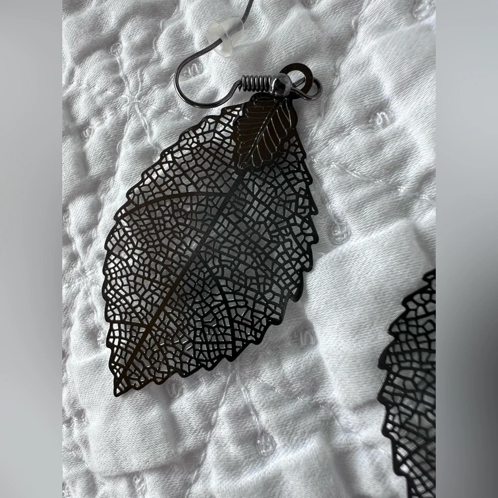 Black Filigree Leaf Drop Earrings | Lightweight Boho Jewelry - Picture 3 of 3